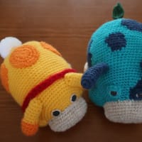 編みぐるみ2体目完成とおまんじゅう作り。