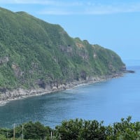 藍ケ江の海✨7月2日(水)⛅️     青ヶ島が浮いてる！？🏝️