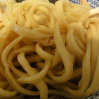 焼きあごと鶏から強く煮出したドロドロの濃厚焼きあご鶏白湯つけ汁！