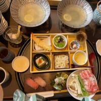 屋上なのに雑草が生える