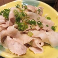 「和食家 おはこ 十八番」、日替わりランチは豚冷しゃぶ定食。選べる副菜はヒラマサの刺身