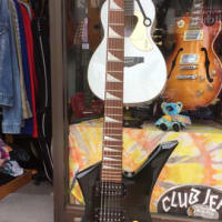 なぜ？高級ギターを安くオークションに出すのか？『Grover Jackson KE-c.u.95(Kelly)』というギター