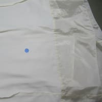 百貨店商品スカート（ファイブフォックス製）陳列汚れ　しみ抜き　麻素材