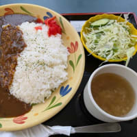 森のレストランでランチ