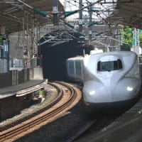 ドクターイエロー in 静岡県　２（熱海駅のディズニー新幹線）