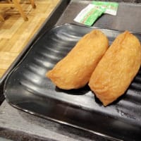 |M3416|羽田空港ANA側搭乗エリア『ANA FESTA 52番ゲートフードショップ』で朝ごはん。冷やしかき揚げうどんといなりずしを大変おいしく頂きました！
