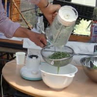 松葉をジュースにしていただく!?