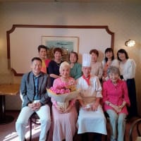 ♪　梅雨に入った名張の庭に、「枚方会」の皆さまからいただいたピンクの紫陽花があの日のまま