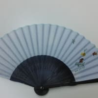 夏の必須アイテム　扇子