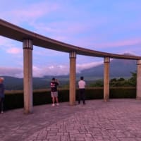  6月22日23日　うどん食べない山中湖 その3   早く目が覚めたら見ることができた　赤富士