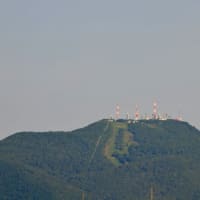2025.06.25(水)AM06:39の藻岩山・平和祈念塔・手稲山・三角山・円山