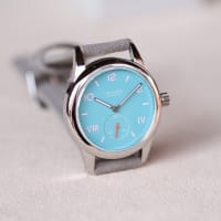 ﾉﾓｽ　ｸﾗﾌﾞ・ｷｬﾝﾊﾟｽ ｴﾝﾄﾞﾚｽﾌﾞﾙｰ　入荷致しました。