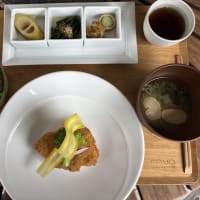COMOでランチ