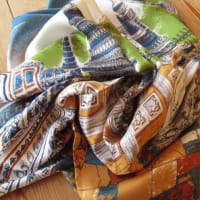Hermèsとmanipuriのスカーフ