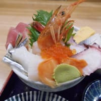 鎌倉市　魚福　海鮮丼大盛り