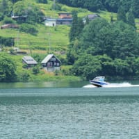 大町市木崎湖畔の「ビストロミィーヤ」で、ボンゴレパスタやタルトタタンのランチ。木崎湖景色、特急あずさ。