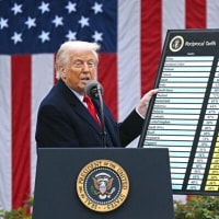 米ベトナム　関税交渉に合意　米製品に無関税　対中迂回輸出に40％課税