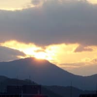 2025.07.01(火)AM07:11の藻岩山・平和祈念塔・手稲山・三角山・円山