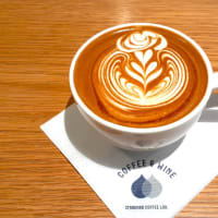 札幌でカフェタイム（５８） カフェラテをどう飲むか＜COFFEE ＆WINE STANDARD COFFEE LAB.＞
