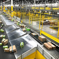 アマゾンのロボット人口が100万台に到達　今後数年で人手削減の動き加速か