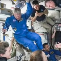国際宇宙ステーションで紛失していたトマト、約1年ぶりに発見　写真も公開