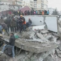 トルコで大地震 死者計5000人超 隣国シリアも被害 | NHK   2023年2月7日 19時01分