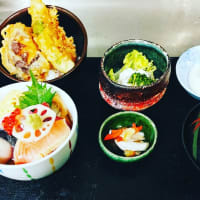ランチ的５位くらいかな　ミニ丼セット
