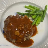 自宅でハンバーグ作りに挑戦