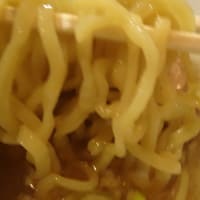 開店して1週間、1600円が500円で提供、市場の片隅で生まれた鮨ラーメン屋！ホナァ～！