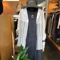 フード付きブラウス