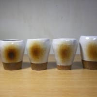 ろくろや、手びねり／作品回顧展 No.83