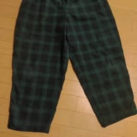 ブラックウオッチのカーブパンツ