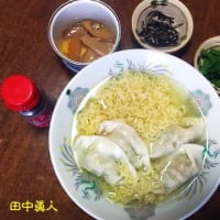 珉珉食品のせみ餃子のせ大黒食品のＡＫＡＧＩインスタント塩ラーメンの味