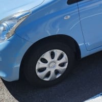 タイヤを組み替える。