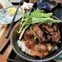 |M3423|巣鴨地蔵通りに入って1～2分の『地蔵蕎麦大橋屋』にお邪魔。生ビ＆えだまめ＆板わさ＆アジフライで開始し、冷やしたぬきそばとミニチャーシュー丼で締めました！