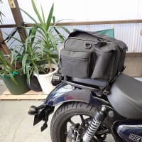 もう直ぐ夏休みですね！お出掛けの計画は決まりましたか？ROYAL ENFIELD METEOR350に付いてるシートバック、これ良いかも！