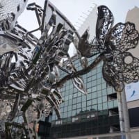 花尾（Hanao-san）＠新宿駅東口駅前広場
