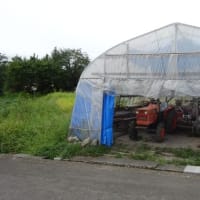 トラクター小屋