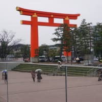 　　京都京セラ美術館