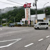 「地域ぐるみでむらじゅう花ざかり事業」の上生坂区の花畑の風景＆「夏の全国交通安全やまびこ運動」の出陣式と一斉街頭活動