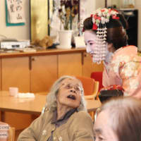 京都新聞の１面に掲載されました！ボランティア活動第７弾！　京都市小川特別養護老人ホーム