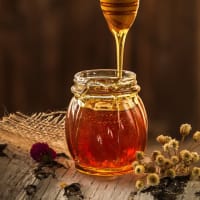 蜂蜜は咳に薬より効く？