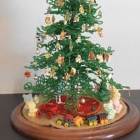 いろいろな動物ビーズがたくさん付属したクリスマスツリー アレンジカスタムメイド