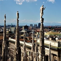 心ふるえる風景　イタリア編㊵　大聖堂の屋上では　１３６の聖人が街を見守り続けている