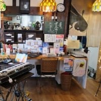 石巻のラーメン店、春潮楼（しゅんちょうろう）さんにて、田中みづえ（vo,p）さん、佐久間リョウ（ds）さんとのライブでした。