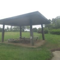 曇天で湿気多く蒸し暑く雨を気にしながら