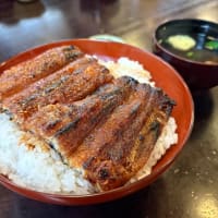 期日前投票と、ランチは鰻丼！