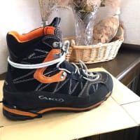 登山靴のソール修理（ソールの接着）