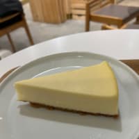 アイスコーヒーとチーズケーキって相性抜群‼️