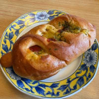 下川端　　La Brioche